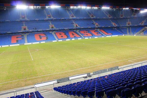 Bild zeigt Stadion St. Jakob Park, (Joggeli) in Basel. Foto: Luca-bs/wikimedia